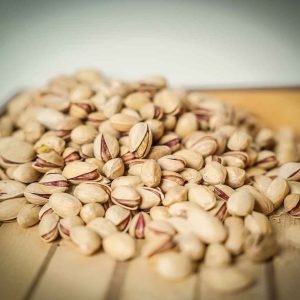 پسته احمدی خام